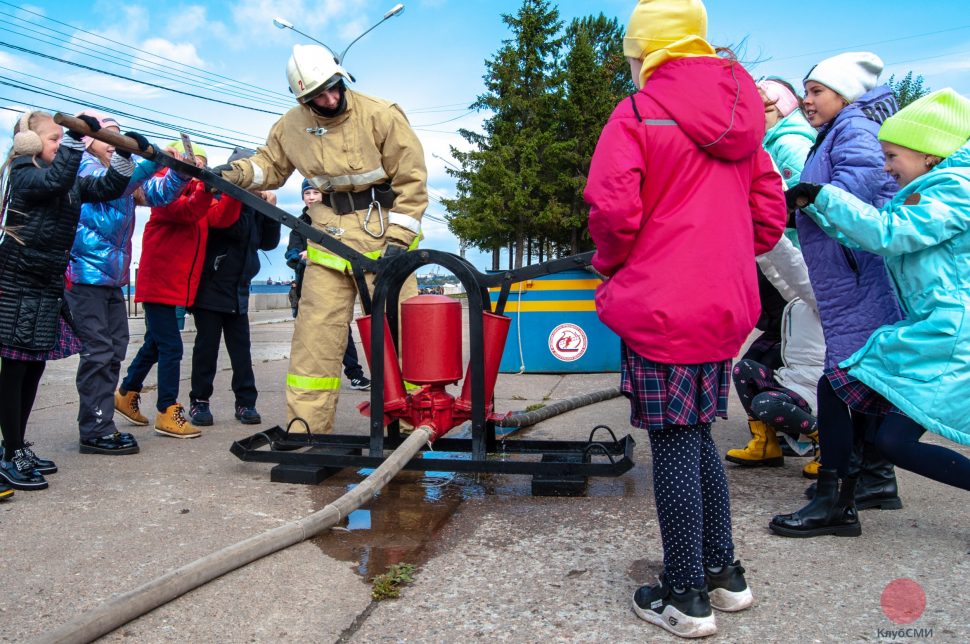 В Архангельске прошла выставка пожарно-спасательной техники